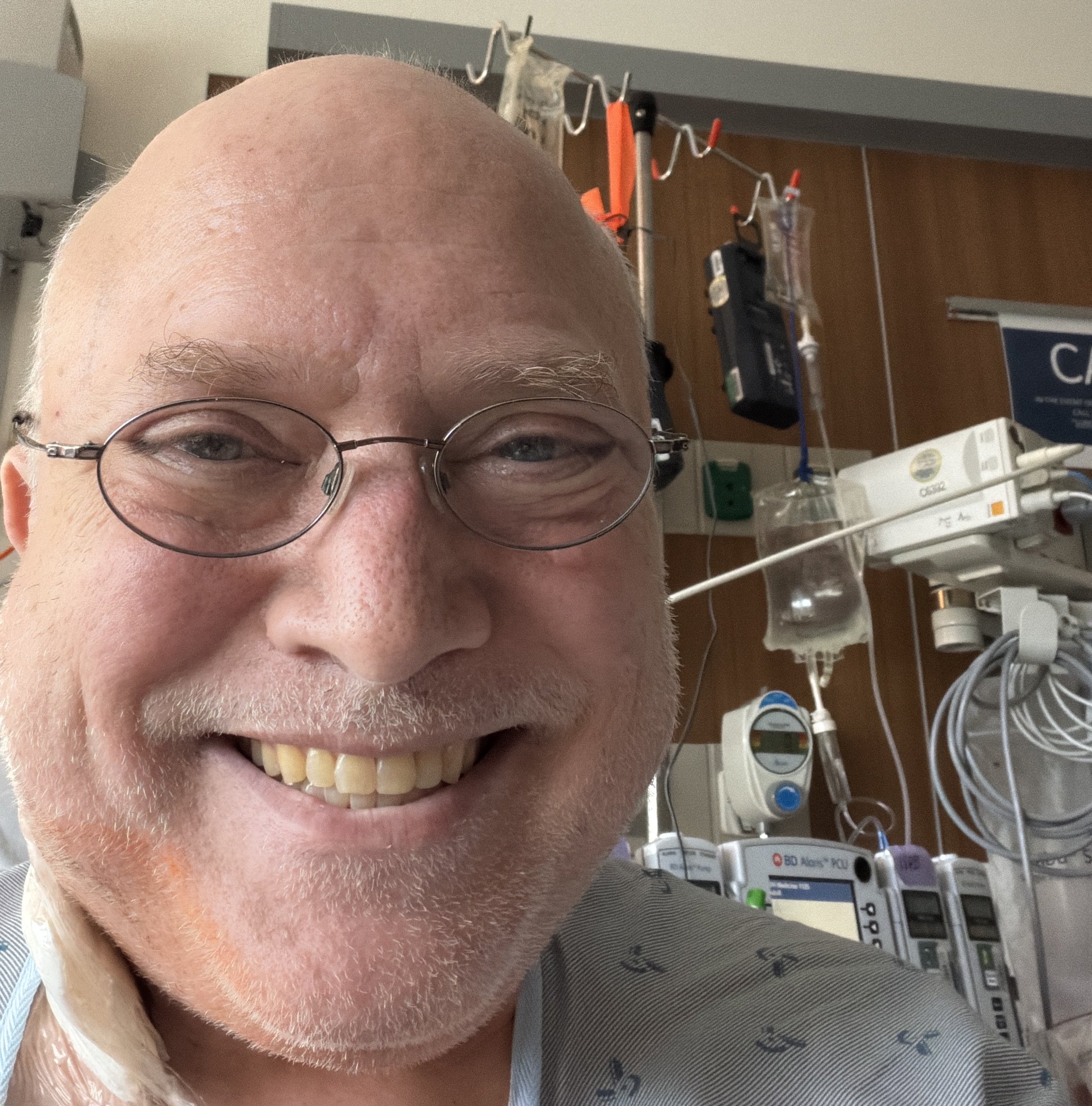  A couple days after surgery, surrounded by machines that  don’t  go ping. They keep the cardiac recovery unit quiet. 